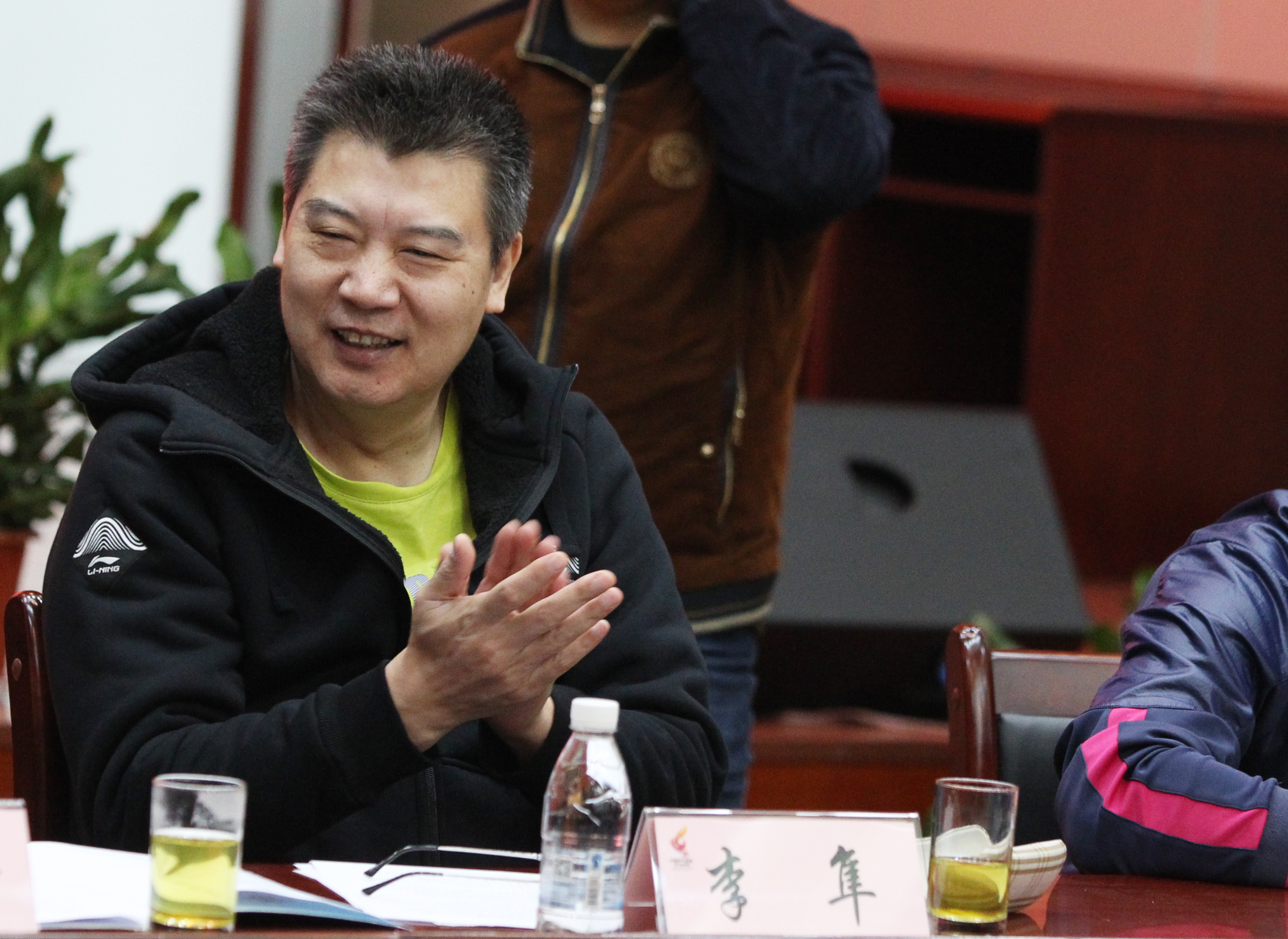 中国女队教练李隼